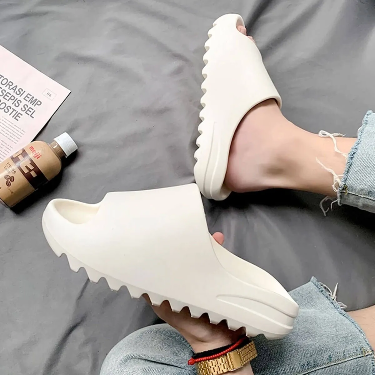 Comfortable and Stylish Fashion Slippers - Image 5