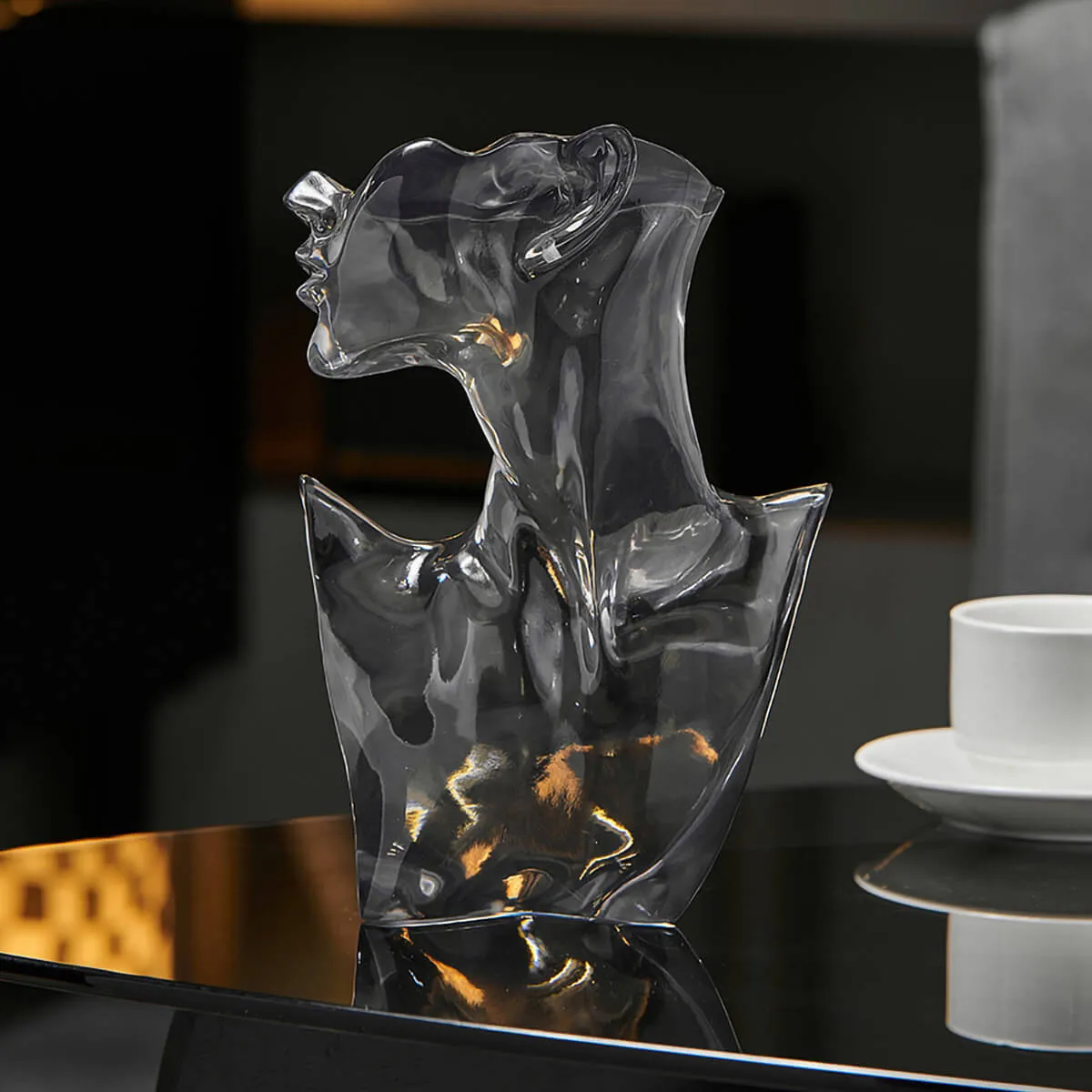 Elegant Transparent Portrait Modern Sculpture - Image 2