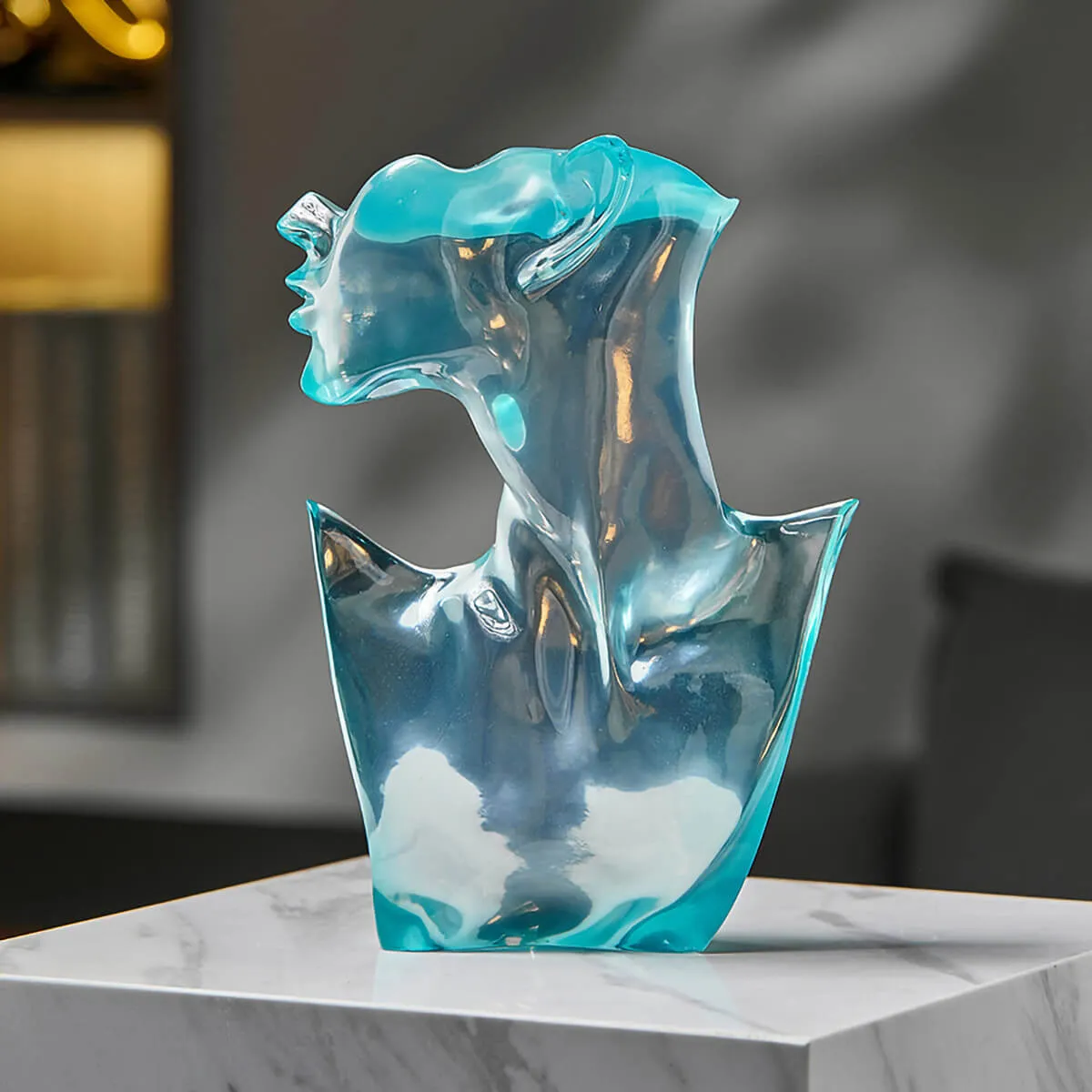Elegant Transparent Portrait Modern Sculpture - Image 5