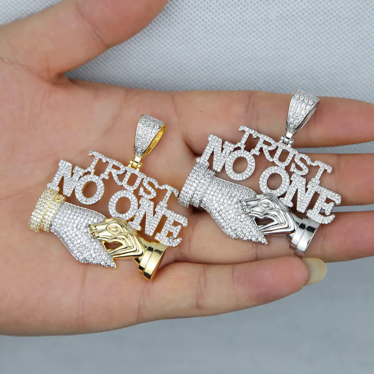 Golden Letter Trust no One Pendant Chain Necklace - Image 3