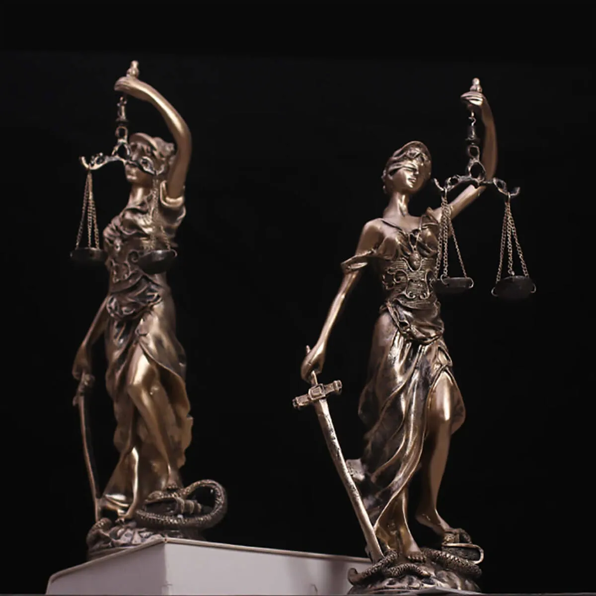 Greek Justice Goddess Fair Sculpture Law Statue - Image 3