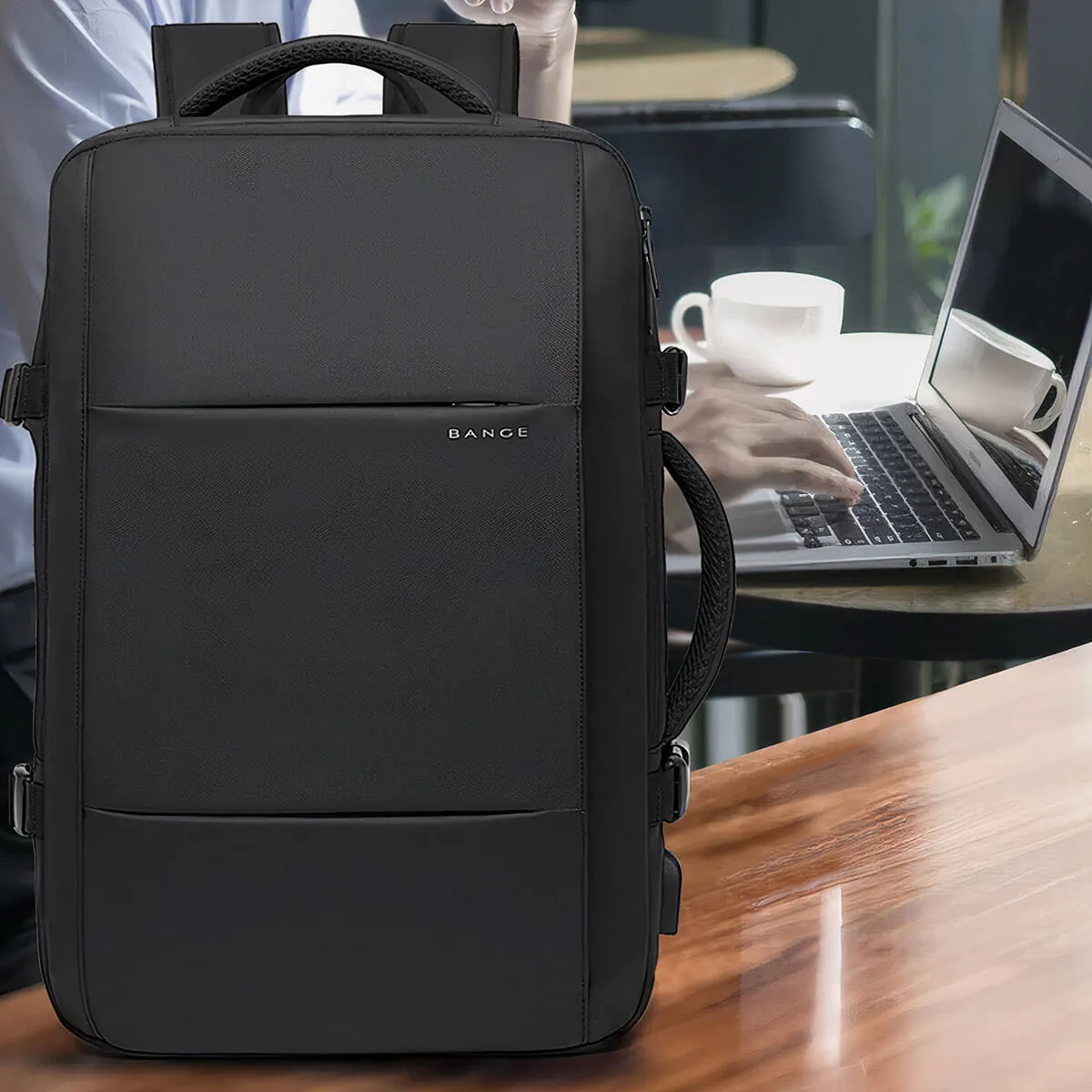 High-Quality Expandable USB Charging Large Capacity Backpack - Image 7