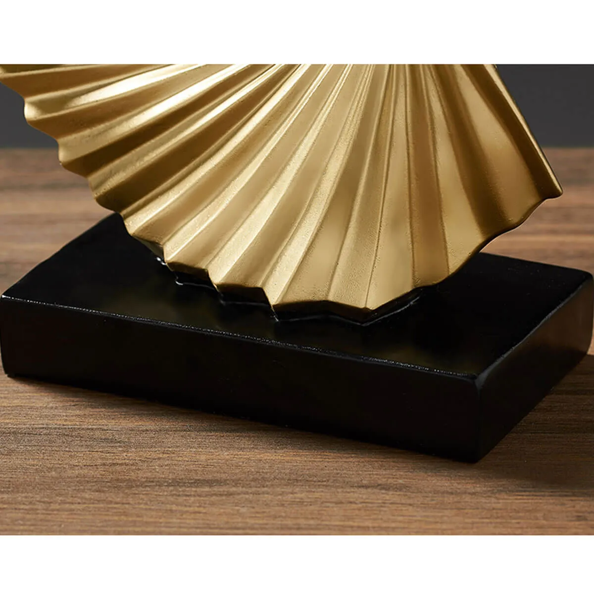 Modern Decor Ornaments Abstract Sculpture Resin Sculpture Art Golden Statue - Image 3
