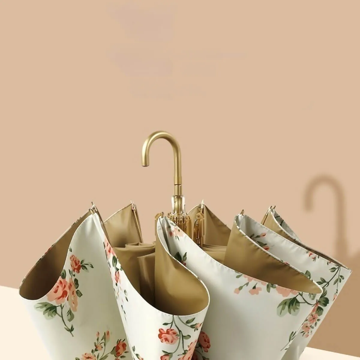 Retro Flower Umbrella – Ultra-Light 3-Fold Golden Hook