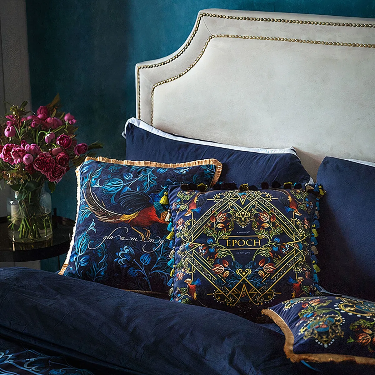 Top Luxury Retro Pillowcase Golden Velour Couch Cushion Pillow Cover - Image 3